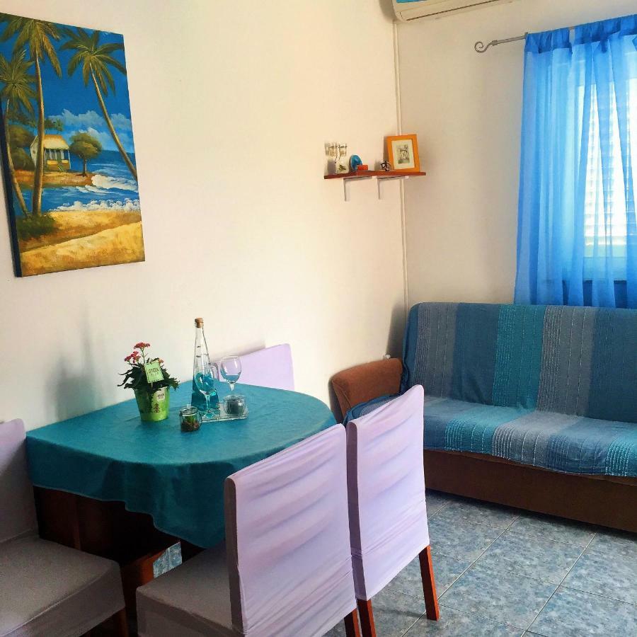 Apartments Mirela Karlobag Kültér fotó